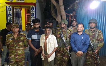 গোপালপুরে উপাসনালয়ের আড়ালে রাখা বিপুল পরিমাণ বাংলা মদ ও নগদ টাকা সহ আটক ৩