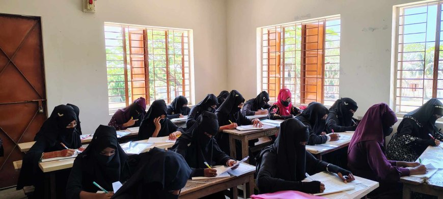 সারা দেশের ন্যায় কলাপাড়ায় শুরু হলো এসএসসি ও সমমানের পরীক্ষা ২০২৫