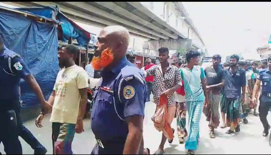 নিষেধাজ্ঞা অমান্য করে মাছ শিকার, জরিমানা ও মুচলেকায় মুক্তি ১৪ জেলের