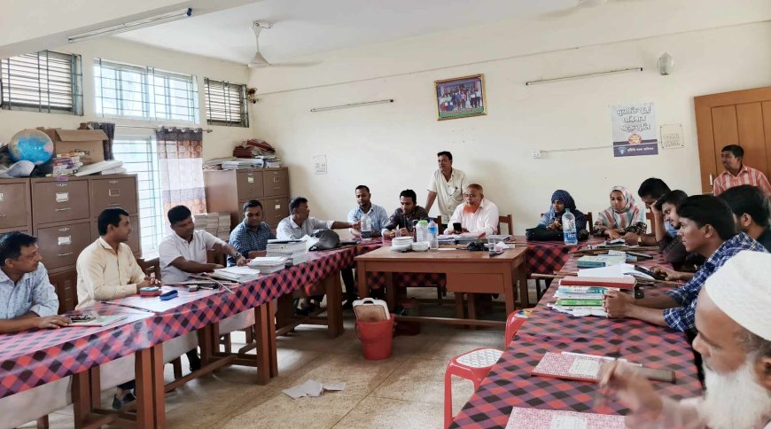 শিক্ষক নেতার উপর হামলার প্রতিবাদে মিরসরাইয়ে শিক্ষকদের কর্মবিরতি