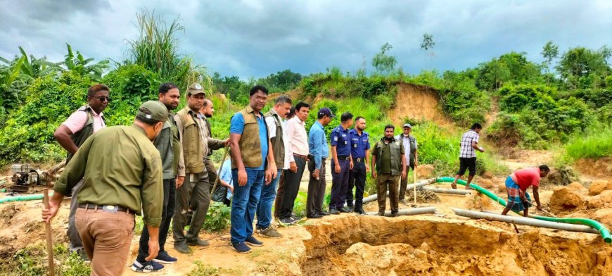 মিরসরাইয়ে সংরক্ষিত বন থেকে বালু উত্তোলনের অপরাধে ৬ টি ড্রেজার মেশিন ও ৬ শত ফুট পাইপ ধ্বংস 