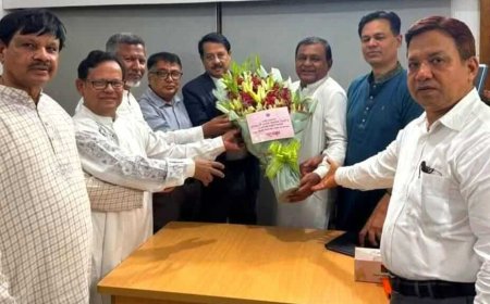 দেশনেত্রী বেগম খালেদা জিয়ার ৮১তম জন্মদিন উপলক্ষে আজ বৈষম্য বিরোধী কর্মচারী ঐক্য ফোরামের পক্ষ থেকে ফুলেল শুভেচ্ছা জ্ঞাপন