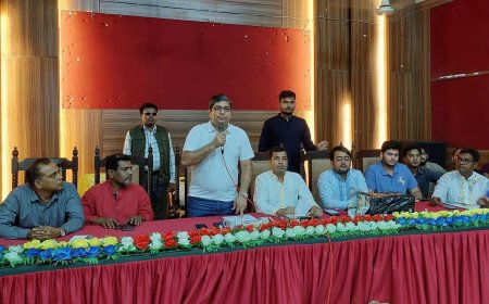 বগুড়া-২ (শিবগঞ্জ) আসনে ধানের শীষের বিজয় নিশ্চিত করতে যুবদল-স্বেচ্ছাসেবক দল-ছাত্রদলের যৌথ সভা