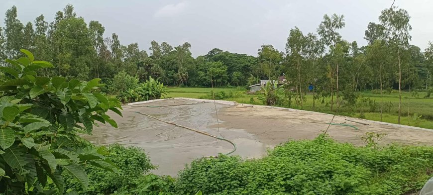 মীরসরাইয়ে অবৈধভাবে বালু উত্তোলন, ভিডিও করায় সাংবাদিককে হেনস্তা