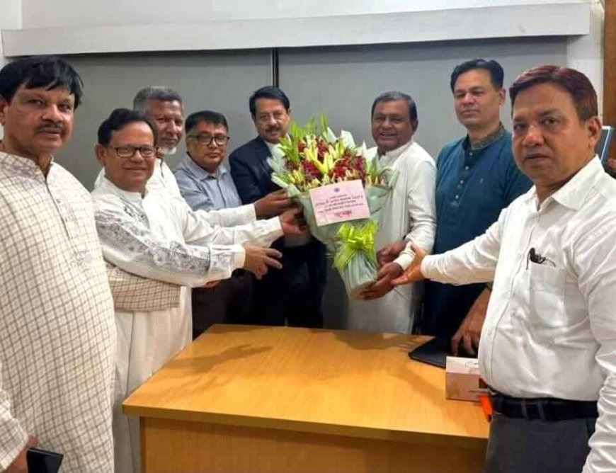 দেশনেত্রী বেগম খালেদা জিয়ার ৮১তম জন্মদিন উপলক্ষে আজ বৈষম্য বিরোধী কর্মচারী ঐক্য ফোরামের পক্ষ থেকে ফুলেল শুভেচ্ছা জ্ঞাপন