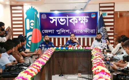 পূজামন্ডপে বিশৃঙ্খলা সৃষ্টির চেষ্টা করলে কঠোর আইনানুগ ব্যবস্থা গ্রহণ করা হবে ------সাতক্ষীরার পুলিশ সুপার মোহাম্মদ মনিরুল ইসলাম