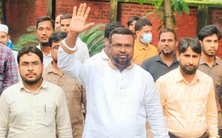 জামালপুর বেসরকারি ক্লিনিক ও ডায়াগনস্টিক সেন্টার মালিক সমিতির মনোনয়ন পত্র কিনলেন হারুনুর রশিদ