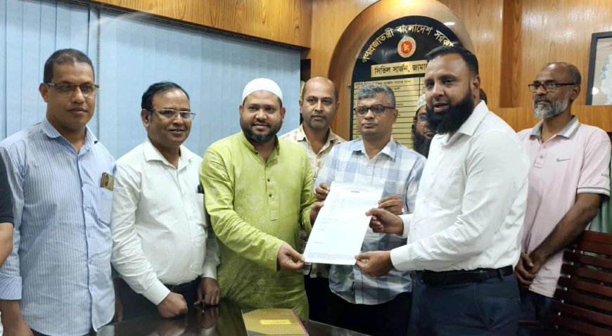 জামালপুর বেসরকারি ক্লিনিক ও ডায়াগনস্টিক সেন্টার মালিক সমিতির মনোনয়ন পত্র কিনলেন বুলবুল 