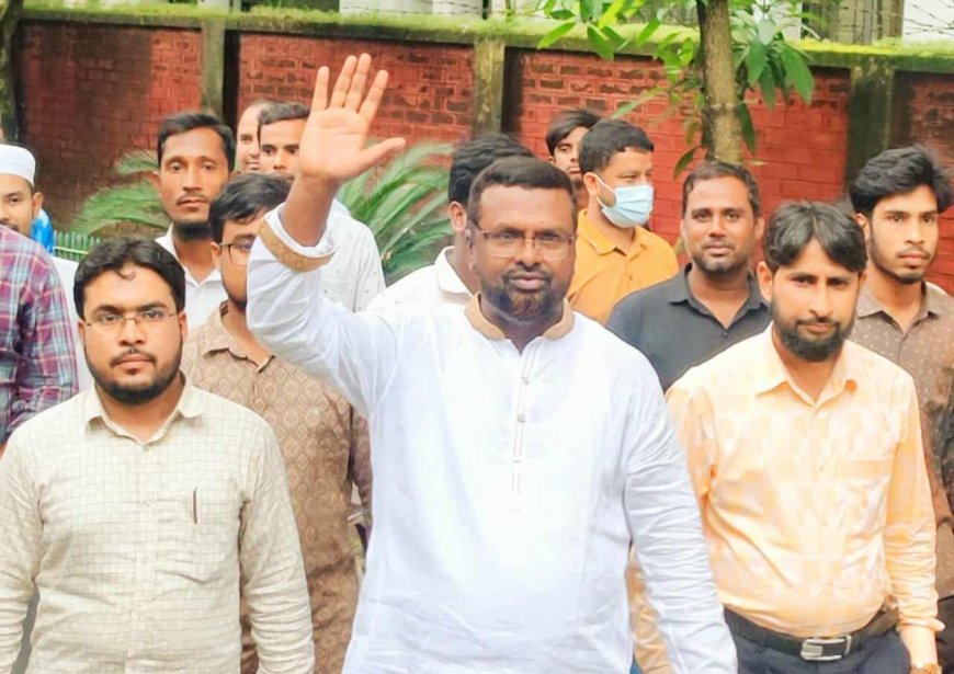 জামালপুর বেসরকারি ক্লিনিক ও ডায়াগনস্টিক সেন্টার মালিক সমিতির মনোনয়ন পত্র কিনলেন হারুনুর রশিদ