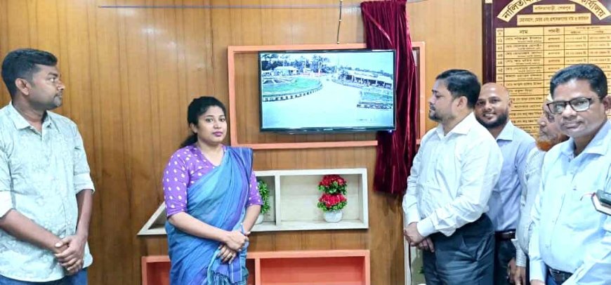 শহরে সিসি ক্যামেরা স্থাপন, শিক্ষার্থীদের মাঝে গাছের চারা বিতরণ