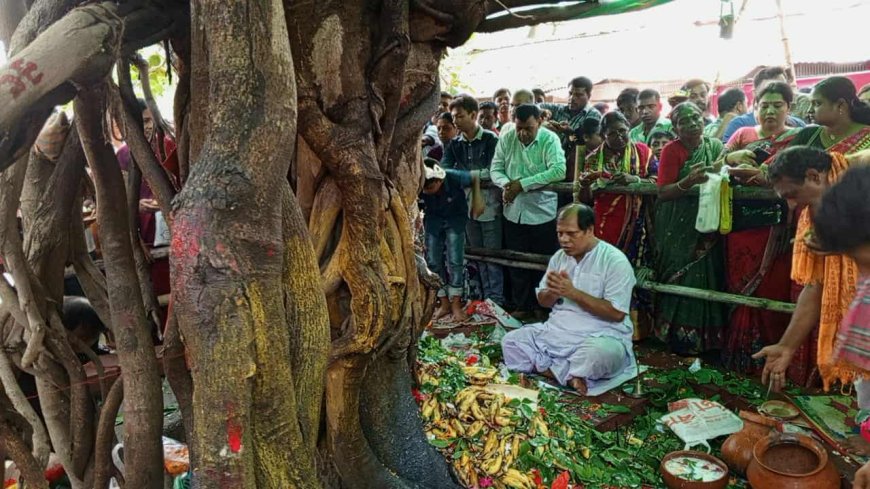 সাতক্ষীরায় অনুষ্ঠিত হলো বিশ্বকর্মা ও সর্পদেবী মনসা পুজা : হচ্ছে না ঐতিহ্যবাহী গুড়পুকুর মেলা