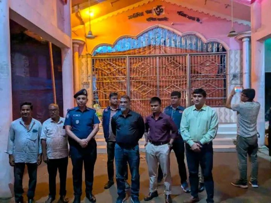 মীরসরাইয়ে পূজা মন্ডপসমূহে নিরাপত্তা ব্যবস্থা পরিদর্শন করলেন পুলিশ সুপার