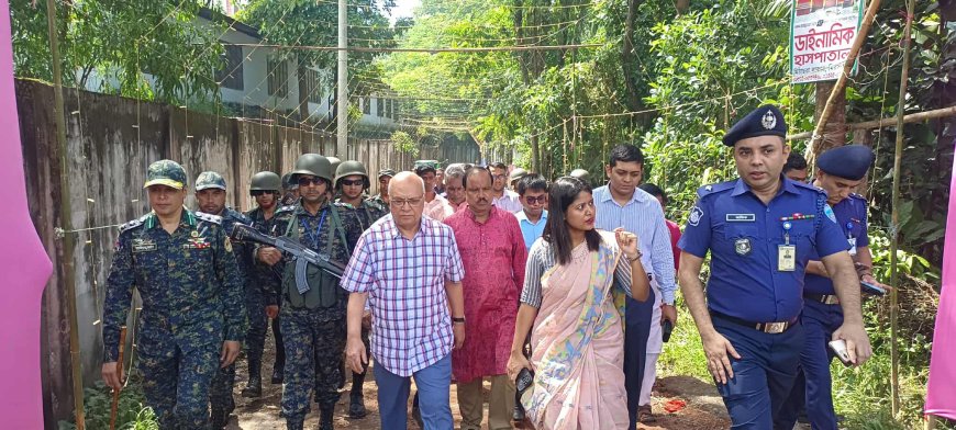 মিরসরাইয়ে পূজামণ্ডপ পরিদর্শন ও শুভেচ্ছা বিনিময় করলেন উপদেষ্টা ফারুক ই আজম