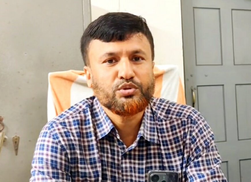 মেলান্দহে সার গুদামের কর্মকর্তা আশরাফুল আলম এর দুর্নীতির অভিযোগে শ্রমিকদের বিক্ষোভ, পদত্যাগ দাবী 