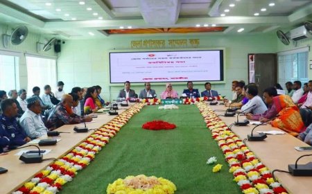 সাতক্ষীরায় সরকারি-বেসরকারি বিভিন্ন দপ্তরের কর্মকর্তাদের নিয়ে নবাগত জেলা প্রশাসকের মতবিনিময় সভা