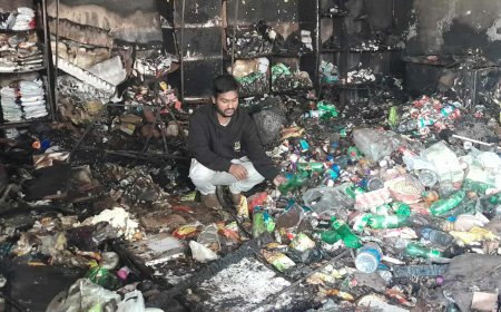 পীরগঞ্জে মুদির দোকানে আগুন পুড়ে ছাই মালামাল