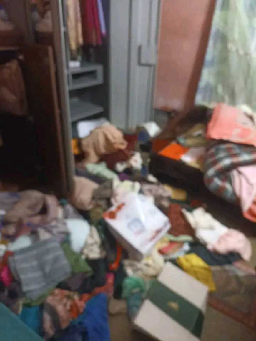 মীরসরাইয়ে অস্ত্রের মুখে জিম্মি করে ডাকাতি