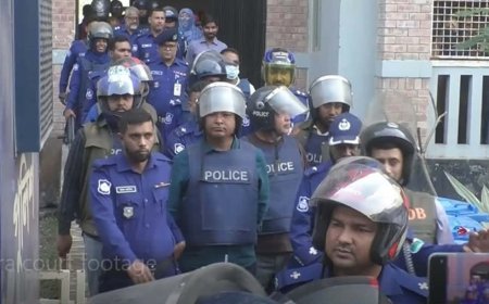 সাতক্ষীরা জজ কোর্টের সাবেক পিপি ও আওয়ামী লীগ নেতা অ্যাড. আব্দুল লতিফের ৪ দিন ও তার ছেলে রাসেলের তিন দিনের রিমান্ড মঞ্জুর