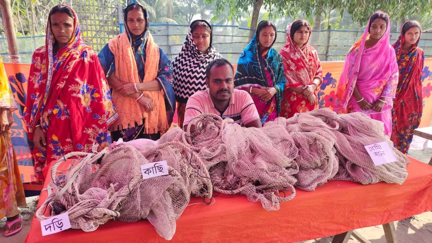 সাতক্ষীরার শ্যামনগরের খোলপেটুয়া নদীর তীরে অনুষ্ঠিত হয়েছে ব্যতিক্রমধর্মী নদীনির্ভর জীবনযাত্রা মেলা