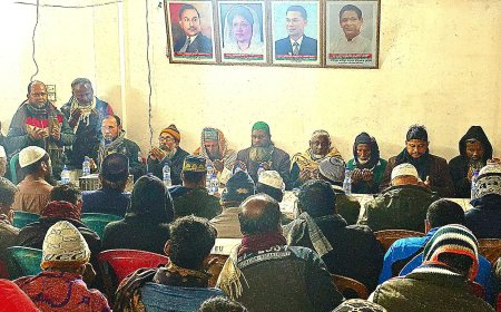 মাদারীপুরে প্রয়াত সাবেক প্রধানমন্ত্রী বেগম খালেদা জিয়ার জন্য দোয়া মাহফিল