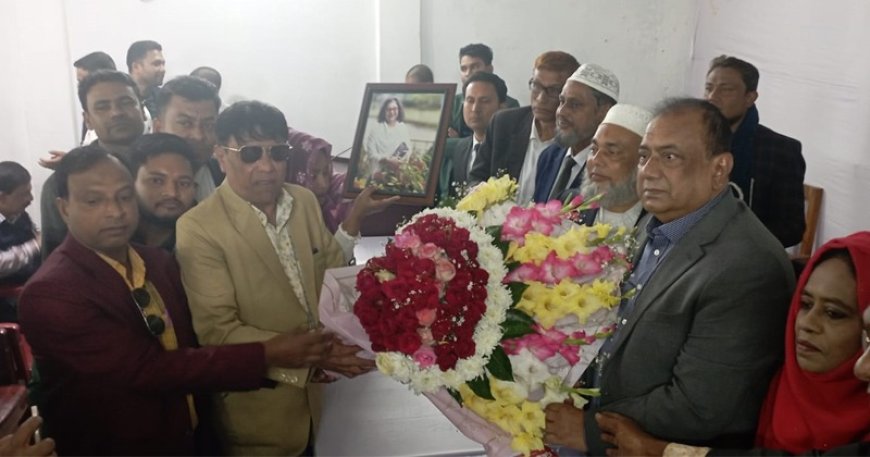 সাতক্ষীরা জেলা নাগরিক ঐক্যের সভাপতি ডক্টর রবিউল ইসলাম খানের নেতৃত্বে ২১৭ নেতা-কর্মীর বিএনপিতে যোগদান