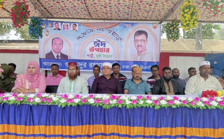 সাভারের রাজাশন শাড়ী লুঙ্গী বিতরণ