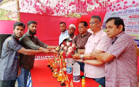 মীরসরাইয়ে ব্রাদার্স এলিভেন্ট ও বসুন্ধরা ক্লাবের উদোগে ডে নাইট ক্রিকেট টুর্নামেন্টে-২০২৬ এর উদ্বোধন