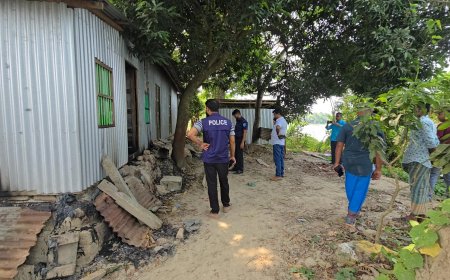 মাদারীপুরের কালকিনিতে বসতঘরে অগ্নিসংযোগ, ভাংচুর ও লুটপাটের অভিযোগ