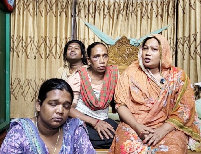 মাদারীপুরে ৫হিজরাকে ইলেকট্রিক শক দিয়ে মোবাইল, স্বর্নাংকার ও টাকা লুট করার অভিযোগ অন্য হিজরাদের বিরুদ্ধে