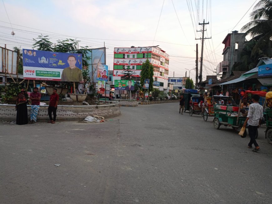 সওজ নির্মাণাধীন হোসেনপুর–দেওয়ানগন্জ আরসিসি সড়কে  ফুটপাত-ড্রেন না থাকায় চরম ঝুঁকি, দুই বছরেও শেষ হয়নি জমি অধিগ্রহণ কাজ