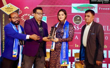 প্রতিশ্রুতিশীল চিত্রনায়িকা হিসেবে সম্মাননা পেলেন প্রিয়মনি
