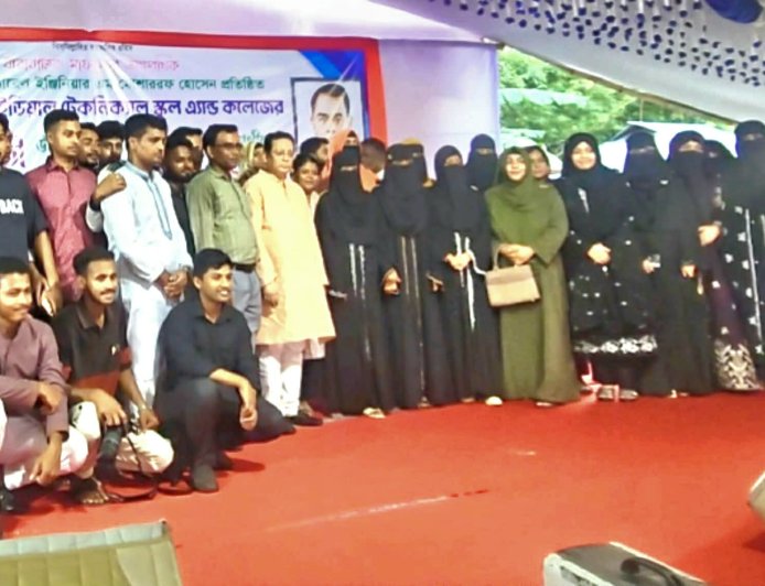 মাদারীপুরে রমজানপুর আইডিয়াল টেকনিক্যাল একাডেমীর ২৫ বছর পূর্তিে রজত জয়ন্তী অনুষ্ঠিত