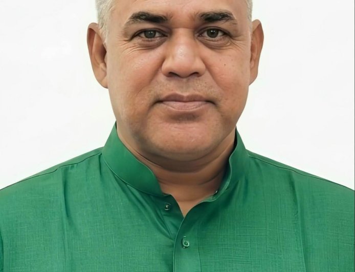 পীরগঞ্জ পৌরবাসীকে পবিত্র ঈদুল আজহার শুভেচ্ছা জানিয়েছেন মেয়র প্রার্থী পীরগঞ্জ পৌর বিএনপির সাধারণ সম্পাদক রেজাউল করিম রাজা