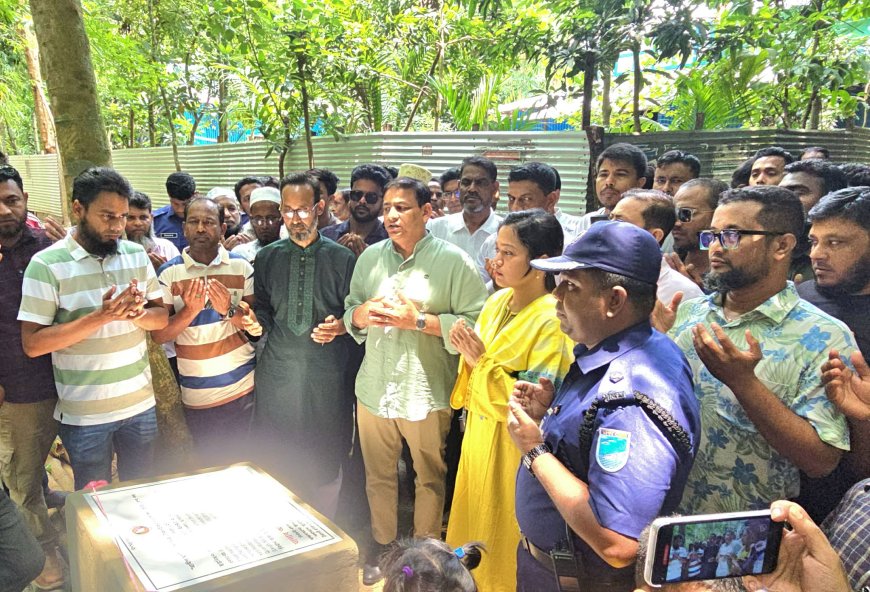 মাদারীপুরে রাস্তার এইচবিবি করণ কাজের শুভ উদ্বোধন