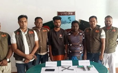 শার্শার রুদ্রপুরে গভীর রাতে ডিবির অভিযান: বালিশের নিচে মিলল বিদেশি পিস্তল, সহযোগীসহ আটক ২