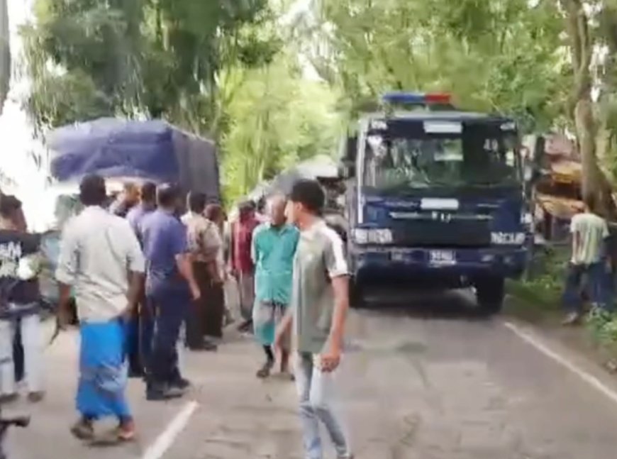 মাদারীপুরে বালুর ট্রাক ও পত্রিকা পরিবহন পিকআপ মুখোমুখি সংঘর্ষে পিকআপ চলক নিহত, আহত অন্তত ৪জন
