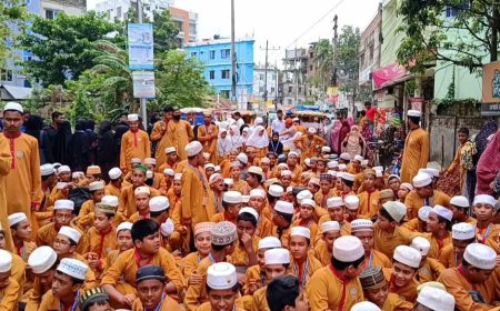 চাঁদা দাবির অভিযোগে জামালপুরে মাদ্রাসার শিক্ষার্থীদের  সড়ক অবরোধ