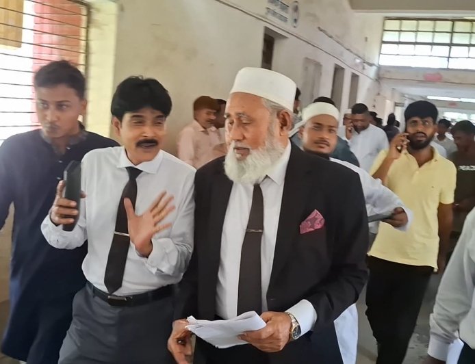 ২০২৪ সালের ছাত্র আন্দোলনের হত্যা মামলায় ৩৯ আসামির নাম বাদ দিয়ে অভিযোগ দাখিলের বিরুদ্ধে কোর্টে আপিল