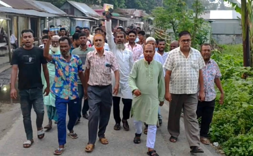 ইউপি চেয়ারম্যান জুবেরী গ্রেপ্তারে দুরমুট বিএনপি নেতাকর্মীদের মিষ্টি বিতরণ ও আনন্দ মিছিল