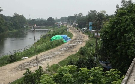 পাউবোর ৮ কোটি টাকার প্রকল্পেই, পাকা রাস্তা এখন কাঁচা!