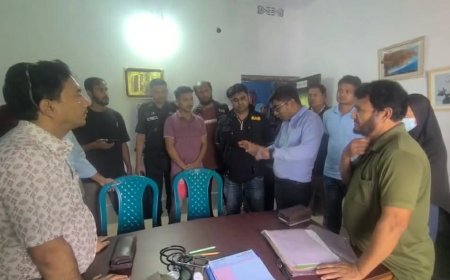 সাতক্ষীরায় লাইসেন্সবিহীন ‘সার্জিক্যাল ক্লিনিকে ভ্রাম্যমাণ আদালতের অভিযান,  ৫০ হাজার টাকা জরিমানা, বন্ধের নির্দেশ