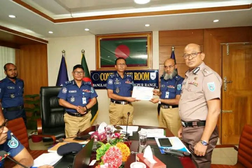 রংপুর রেঞ্জের মাসিক অপরাধ পর্যালোচনা সভায় শ্রেষ্ঠ এসপি পঞ্চগড়ের আবু সাইম